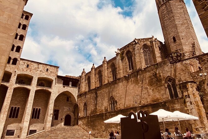 Barcelona Gothic Quarter Tour and Flamenco Show - Booking, weather, and cancellation details