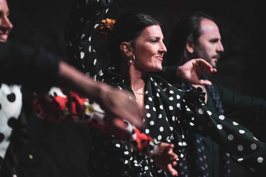 Barcelona: La Laietana Flamenco Show Ticket - Entering La Laietana’s historic-modern setting