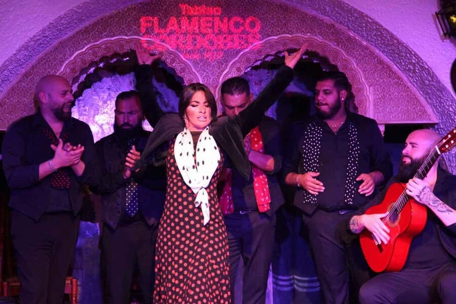 Barcelona: Tablao Flamenco Cordobes Show and Drink in Rambla - What makes Tablao Flamenco Cordobes different