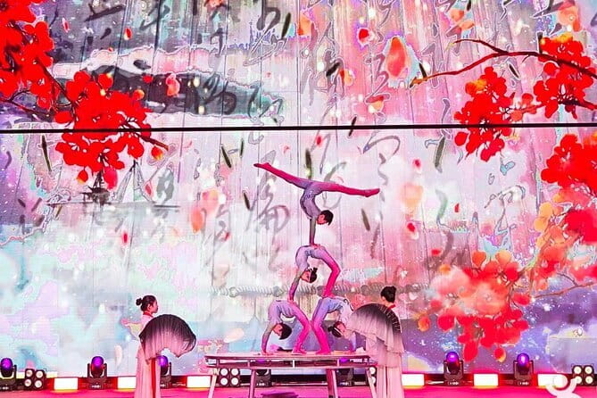 Beijing Acrobatic Show at Regal Palace Theatre (Qin Le Gong) - Why Beijing acrobatics is worth an hour of your time