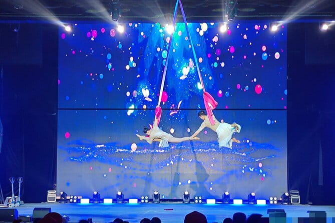 Beijing Acrobatic Show at Regal Palace Theatre (Qin Le Gong) - Why the $19 price makes sense
