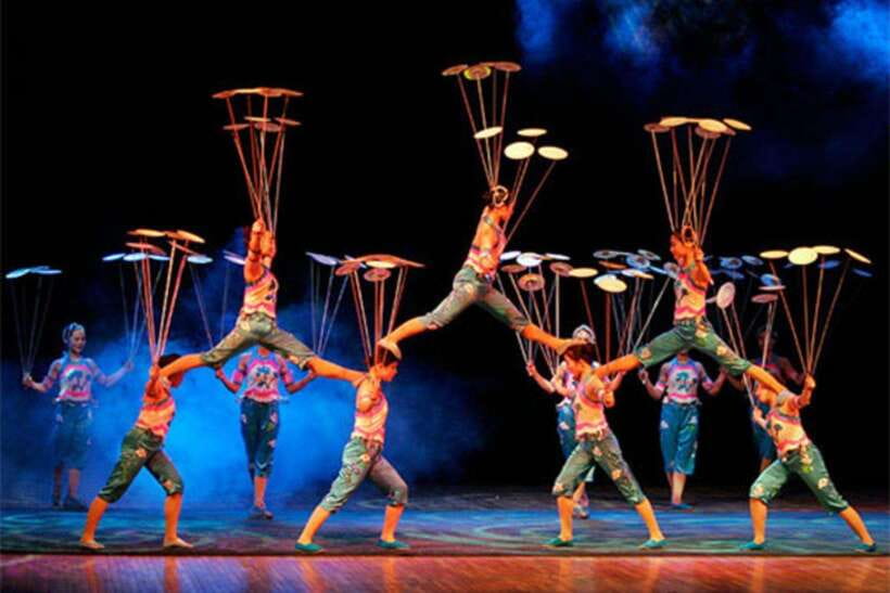 Beijing: Acrobatic Show Tickets Traditional & Modern Fusion - Why This One-Hour Beijing Show Works So Well