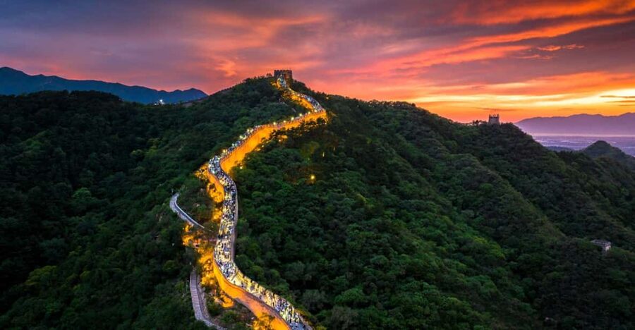 Beijing：Badaling Night Great Wall Ticket, Tour & Show - Private transport for a simpler evening