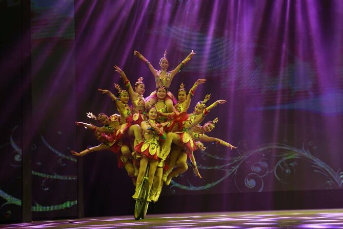 Beijing Evening Acrobat Show In Red Theater With Private Transfer - Martial arts, acrobatics, and modern dance