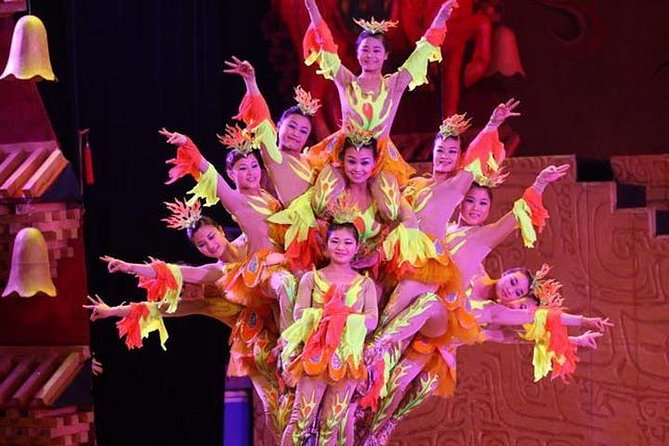 Beijing Evening Acrobatic Show in Red Theater + Private Transfer - Choosing between the 5:30 and 7:15 performances