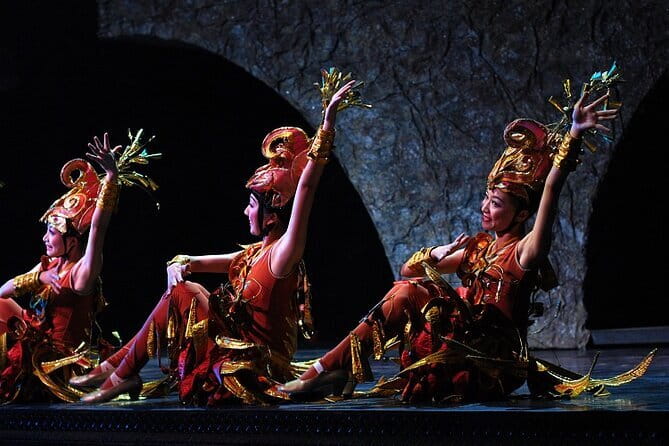 Beijing Golden Mask Dynasty Show Discount Tickets - The waterfall and flood scene