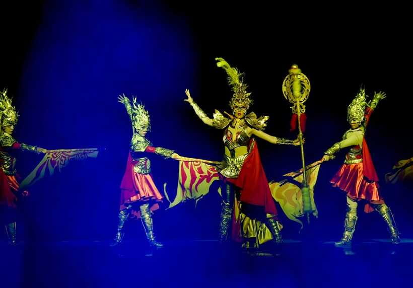 Beijing Golden Mask Dynasty Show With Private Transfer - Is the Golden Mask Dynasty Show good value?