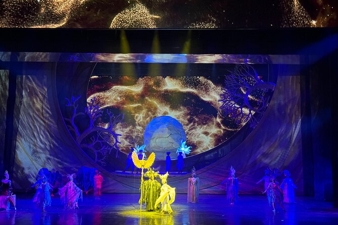 Beijing Night Golden Mask Dynasty Show Ticket with Guide and Pickup - Costumes, sound, and moving scenery
