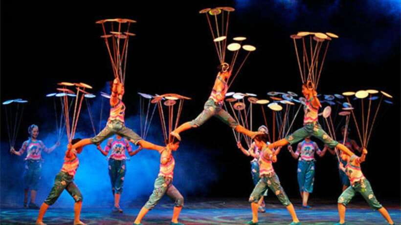 Beijing: Red Theatre Acrobatics Show Ticket-Local Must-See - What you will see during the one-hour performance