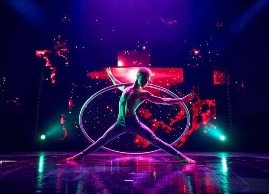 Berlin: "Flying Lights" - incl. Flying Steps – Variety Show - The motorcycle ball returns in a new form