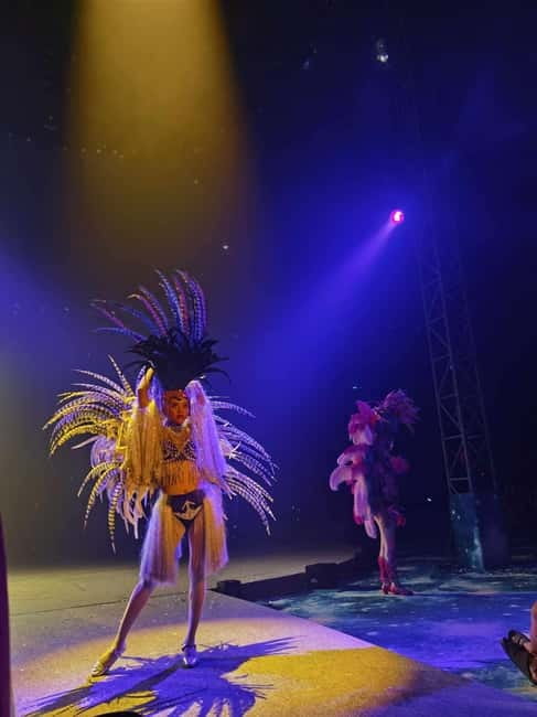 Bohol Show Ocean Fantasy - Magic offers a pause from physical stunts