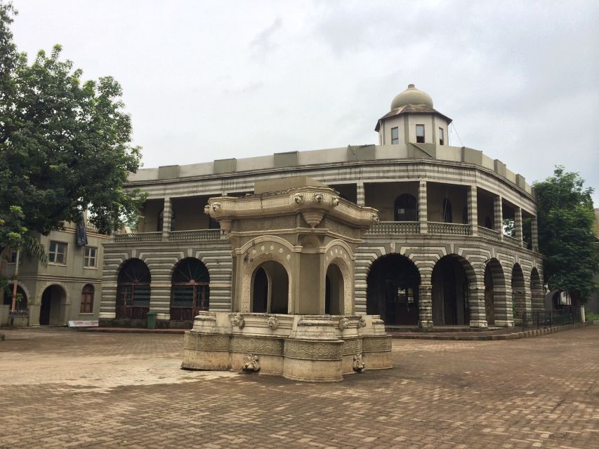 Bollywood Filmcity tour with Dance show. - Two hours among sets and film locations