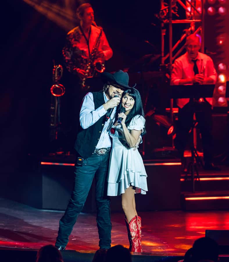 Branson: Clay Cooper's Country Express Show Tickets - Timing, Access, and Family Fit