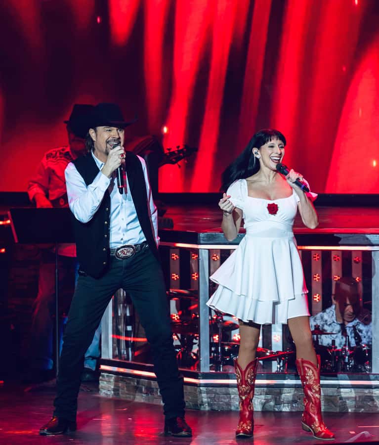 Branson: Clay Cooper's Country Express Show Tickets - Twenty-Five Performers Keep the Stage Moving