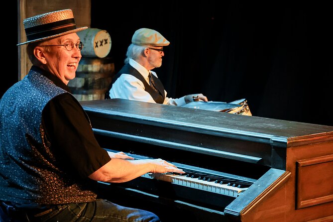 Branson Comedy Bash Dinner Show - Branson’s Best Comedy - Who will enjoy this show most