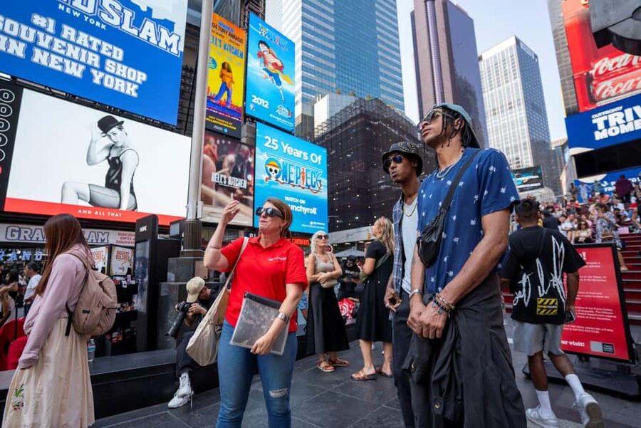 Broadway Backstage: From Times Square to Studio - Key points at a glance