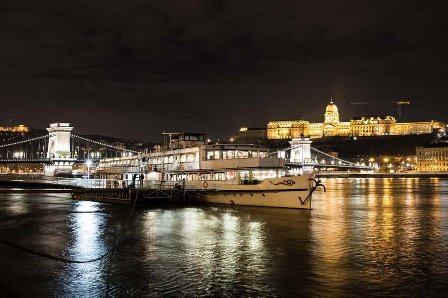 Budapest: New Year's Eve Party Cruise with Food & Live Show - Is $341 a fair price?