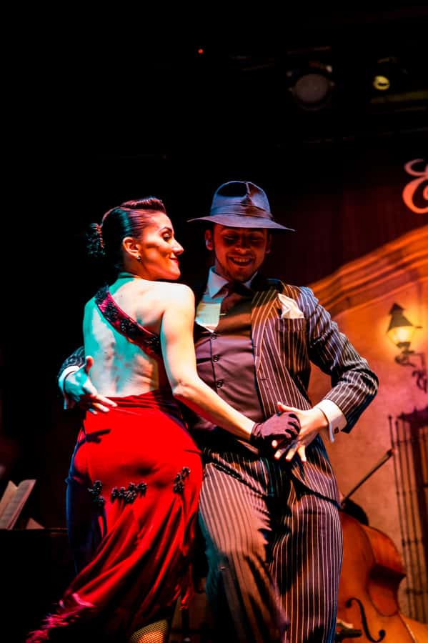 Buenos Aires: Tango - El Viejo Almacén! The first and most traditional show - Transfers, access, and practical planning