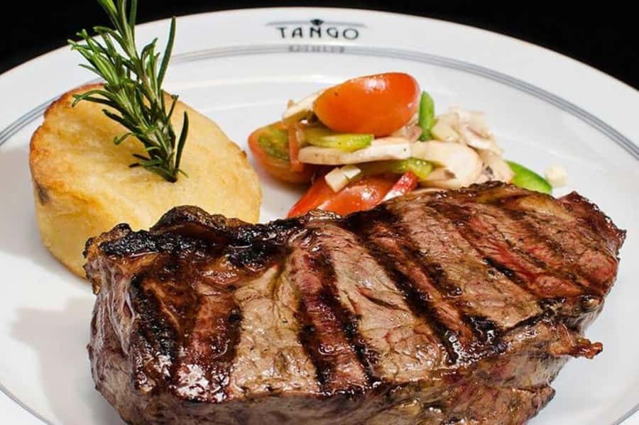 Buenos Aires: Tango Porteño Show Ticket with Dinner Option - What the Tango Porteño setting adds