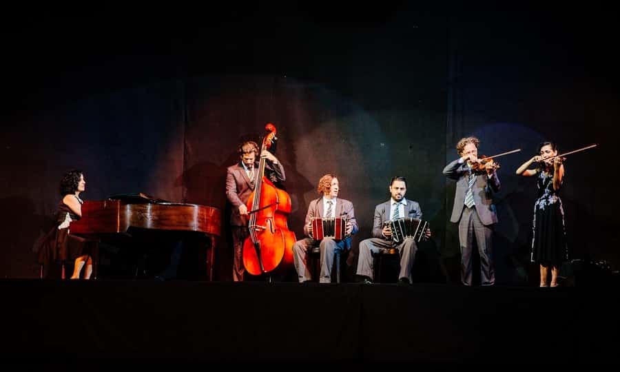 Buenos Aires: Tango Porteño Show Ticket with Dinner Option - Should you book this tango evening?