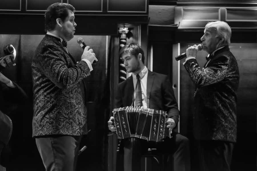 Buenos Aires Tango Show and Dinner in El Querandi - The tango production: orchestra, singers, and six dancers