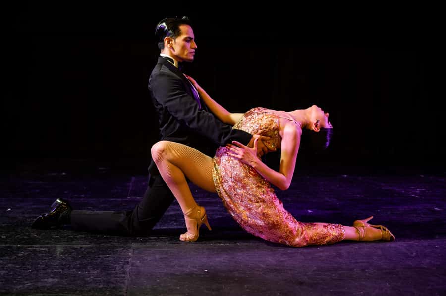 Buenos Aires: Tango Show at Tango Porteño & Optional Dinner - The 9:30 PM show and its changing pace