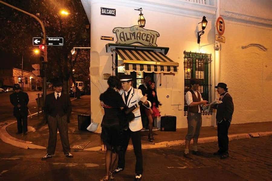 Buenos Aires: Tango Show "Viejo Almacén" & optional dinner - San Telmo and the old warehouse setting