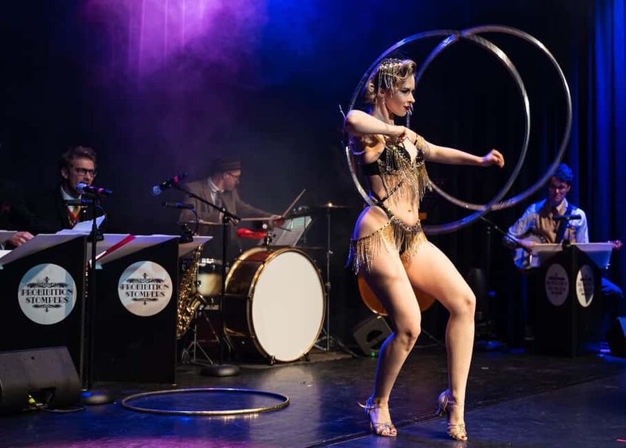 Burlesque Dinner Club in Vienna - Arriving at The Mirage
