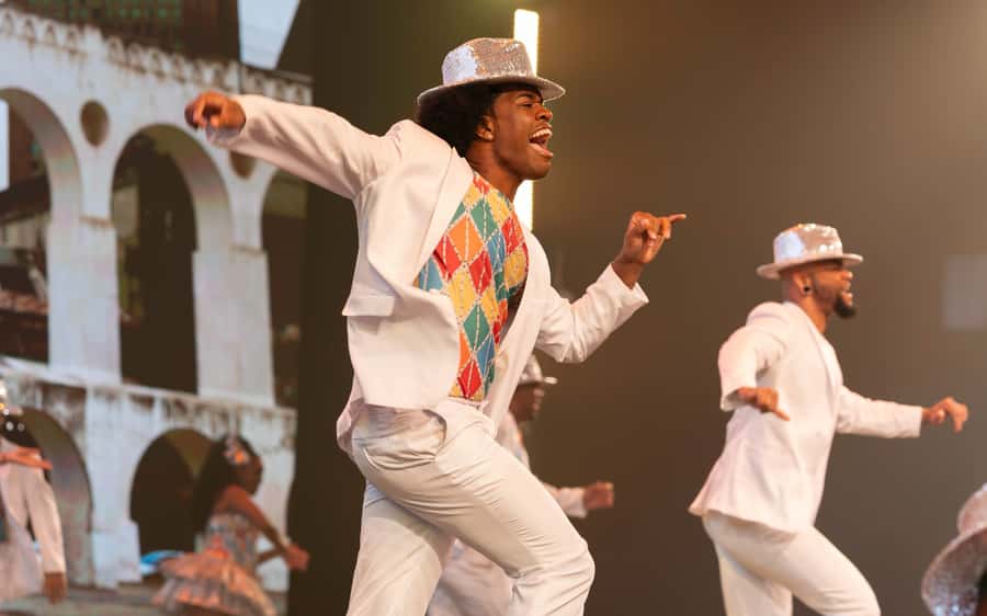 By Night Tour: Roxy Dinner Show & Transfer - From Copacabana cinema to Brazilian stage show