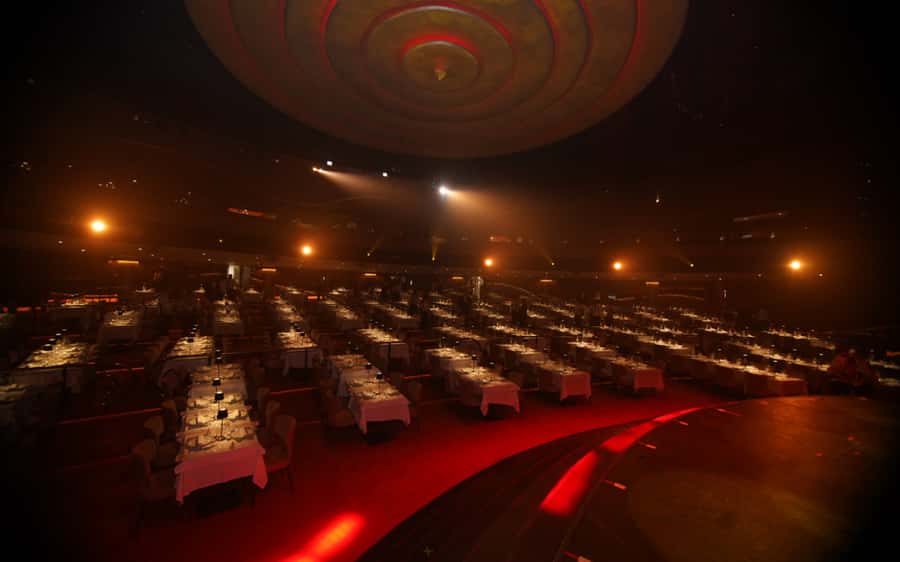 By Night Tour: Roxy Dinner Show & Transfer - Should you book the Roxy Dinner Show?