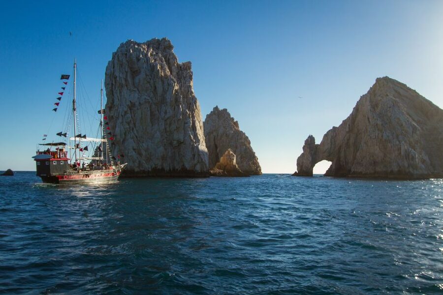 Cabo San Lucas: Sunset Pirate Ship Cruise with Dinner Show - A pirate show with real energy