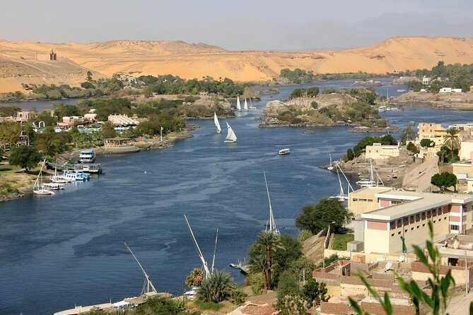 Cairo Dinner Cruise in Nile River With Belly Dancer & Tanora show - Key points to know before booking