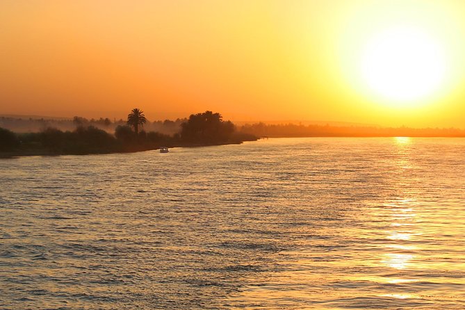 Cairo dinner Cruise with Belly dancer show - Who will enjoy this Cairo night?