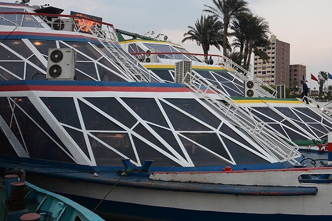 Cairo/Giza: Nile Sunset, Dinner Cruise, Show & Private Transfer - A Cairo evening that begins on the road