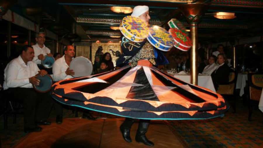 Cairo: Nile Maxim Luxurious Dinner Cruise with Dance Show - Setting off near central Cairo
