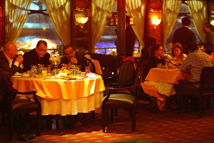 Cairo: Nile Maxim Luxurious Dinner Cruise with Dance Show - Belly dance, Tanoura, and live music
