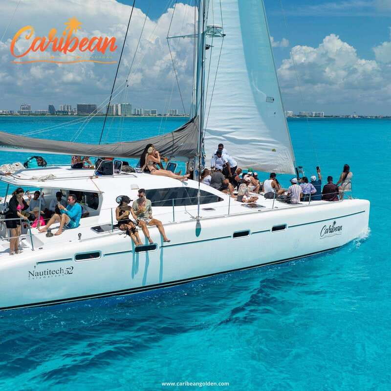 Cancun: Isla Mujeres Catamaran + Coco Bongo Show - A full Caribbean day, followed by a nightclub
