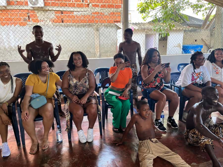 Cartagena: Palenque´s tour, dance show, lunch, pick-Up inclu - Walking through San Basilio de Palenque