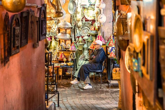 Casablanca Night Tour with Andalusian Dinner Show - Dinner at Dar El Kaid, with food and a show