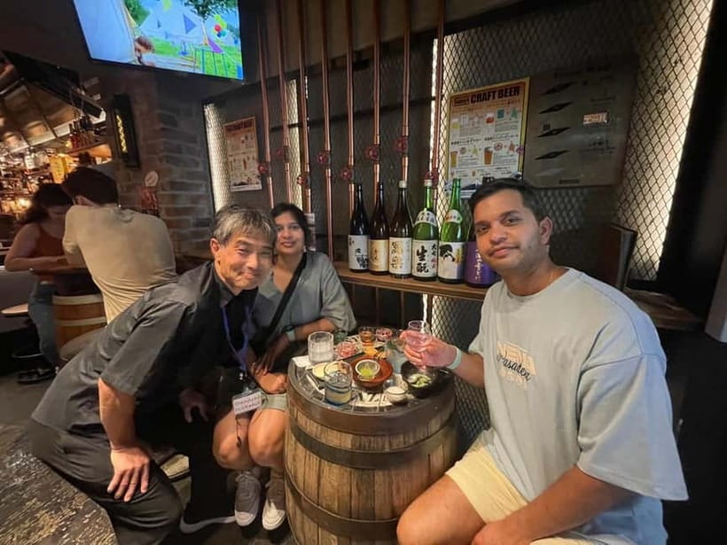 Casual Japanese sake tasting and snack experience, Kabukicho - Who gets the most from this tasting