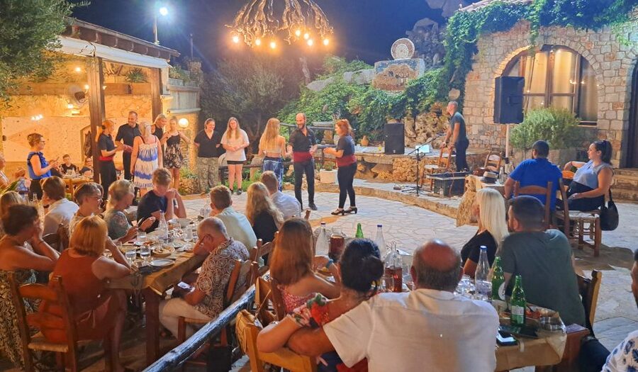 Chania: Cretan Folklore Dance Show with Dinner - The dinner: small plates first, then Cretan pilafi