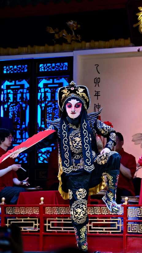 Chengdu: Sichuan Opera Face-Changing and Acrobatics Show - Tea, snacks, and the slower side of Chengdu