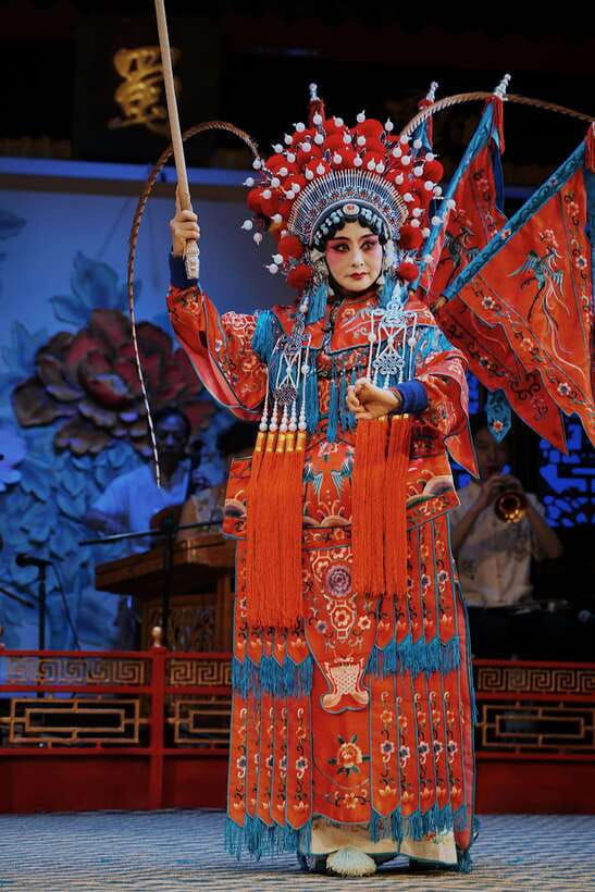 Chengdu Sichuan Opera Show Ticket - Shu Feng Ya Yun - Tea, snacks, and the theater atmosphere