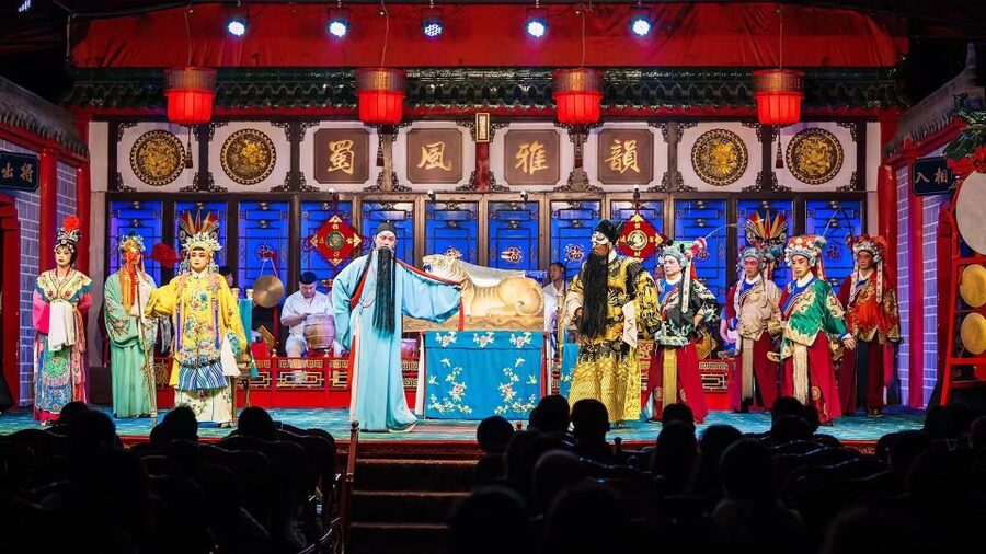 Chengdu: Sichuan Opera Shu Feng Yan Yun Evening Show Ticket - Hotel pickup and communication