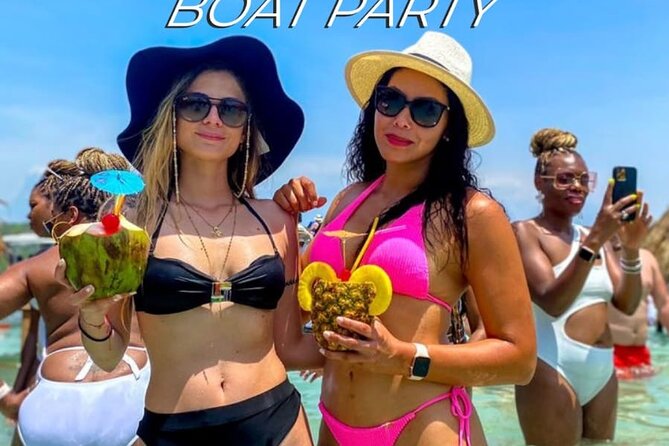 Cholon The party island, with DJ on board - Four hours at Cholon, with music from the boat