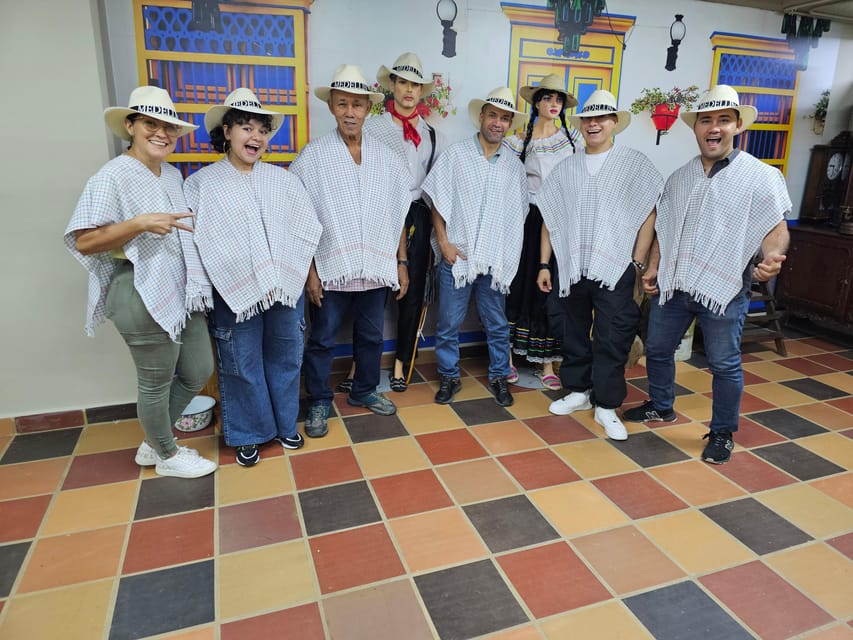 Coffee Experience with roasting show in Comuna 13 - Following Coffee From Farm to Cup