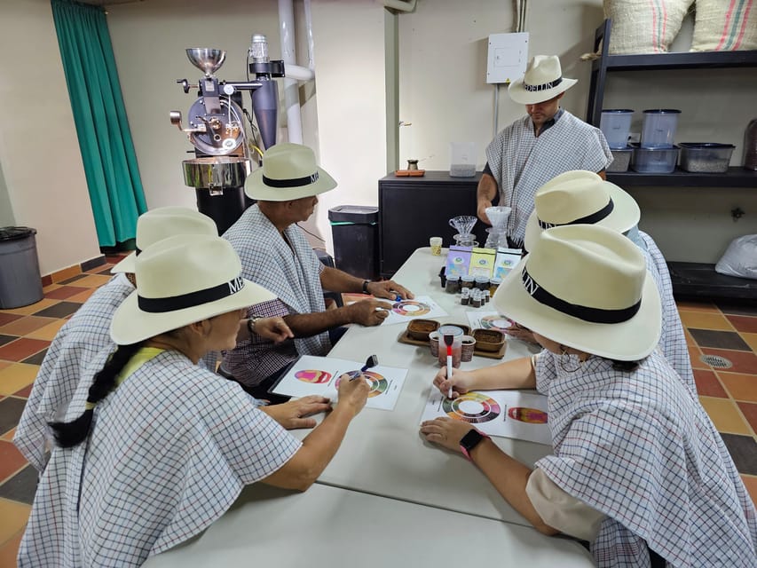 Coffee Experience with roasting show in Comuna 13 - The Family Behind the Museum