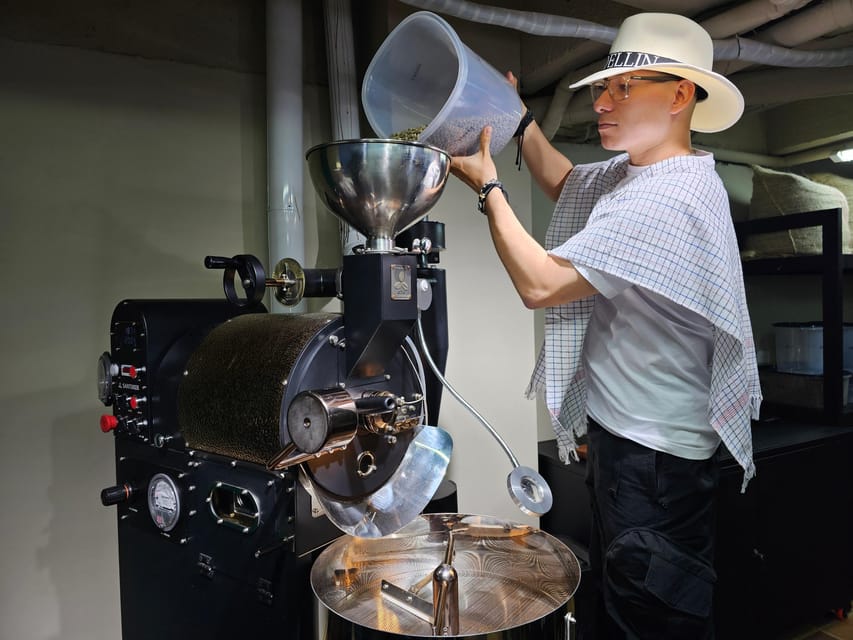 Coffee Experience with roasting show in Comuna 13 - Inside Medallo Coffee, One Block From the Graffiti Tour
