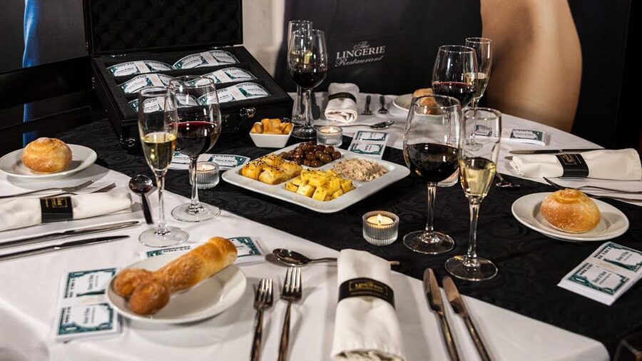Coimbra: Erotic Cabaret Show and Dinner - Key points to know before booking