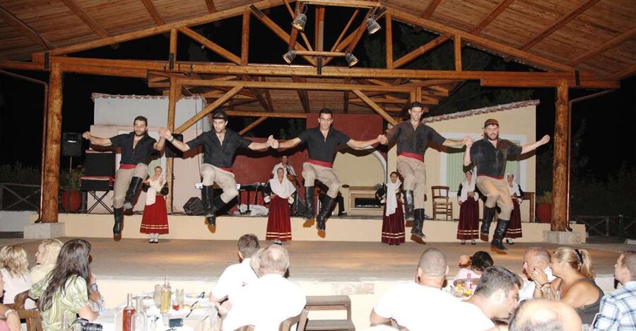 Cretan Night Experience, Dinner & Show - A Cretan evening that starts before dinner